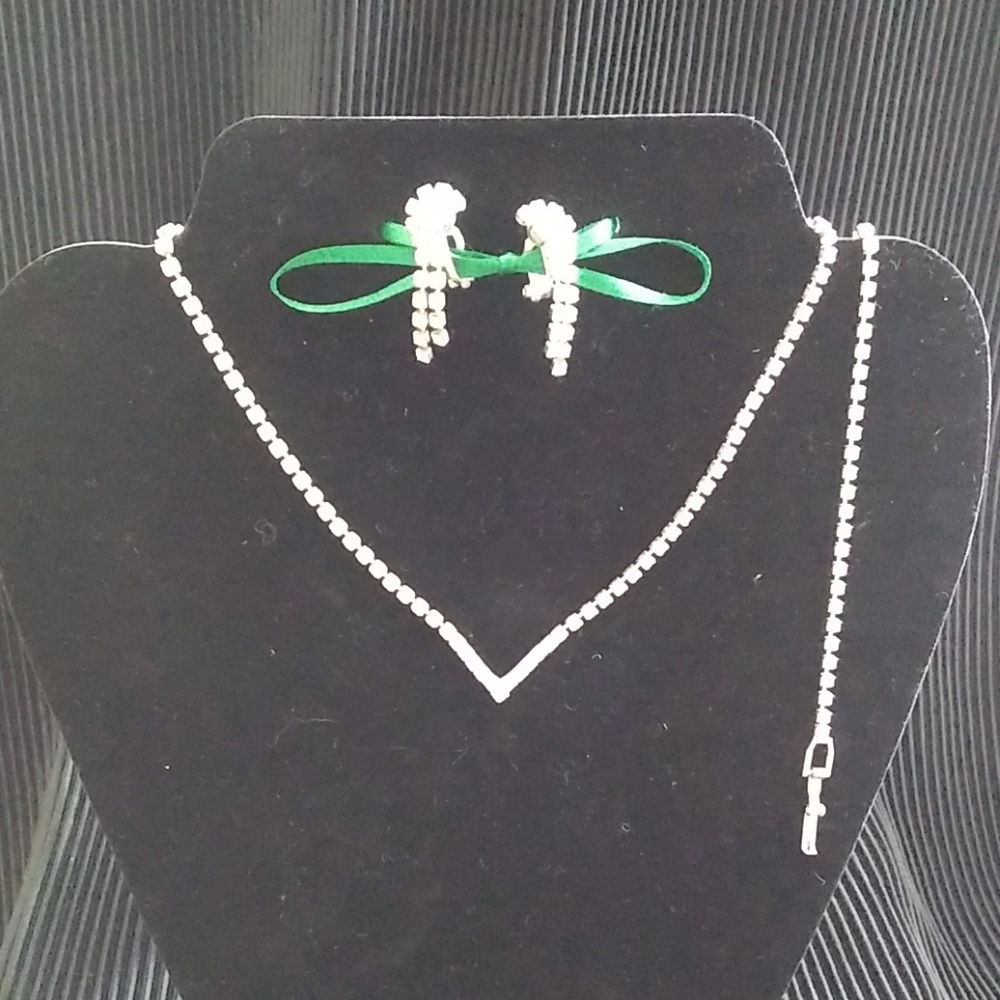 Rhinestone set with clip earrings